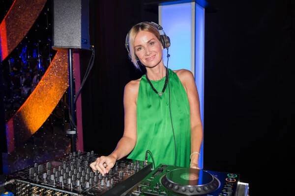 DJ Lucca se specializuje na taneční hudbu. S mixováním hudby začínala v roce 1999 v Brně, odkud také pochází.
