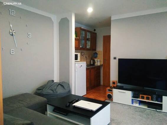 Pronájem bytu 2+kk 35 m², Náměstí Republiky, Městec Králové