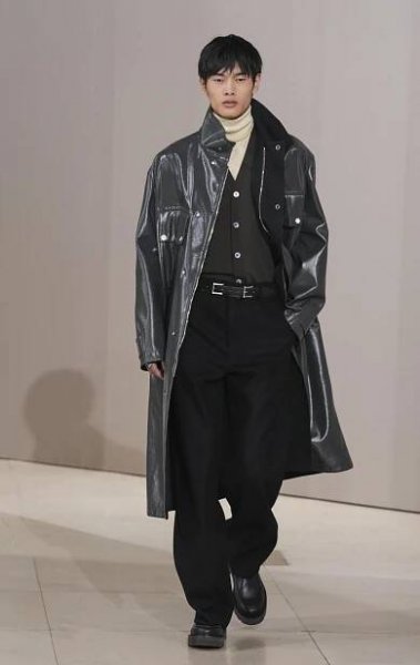 Nejnovější trendy v pánské módě: V Paříži je představily značky Dior, Louis Vuitton i Hermès