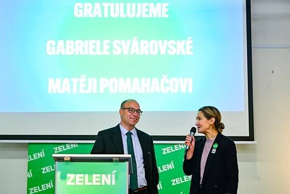 Zelení mají nové spolupředsedy. Zachrání je jen spolupráce, míní politolog