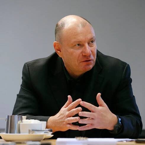Vladimir Potanin, Russian Oligarch, Steps Down as Guggenheim Trustee