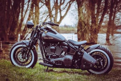 Thunderbike Black Widow - H-D Cross Bones FLSTSB Softail Springer Bobber FLSTSB Twin-Cam 