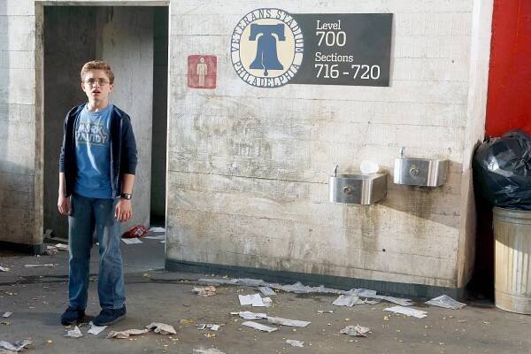Goldbergovi - The Lost Boy (S02E16) (2015)