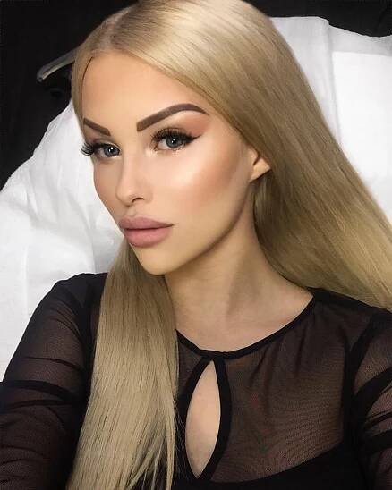 Česká Barbie Jiráčková: Ve škole mě kvůli vzhledu šikanovali. Teď na mě útočí i desítky lidí denně