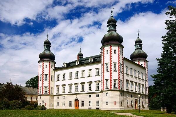 Soubor:Vrchlabí, zámek (městský úřad).jpg – Wikipedie