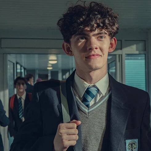 ‘Heartstopper’ Captures The Heartbreaking Hidden Loneliness Of Male Eating Disorders