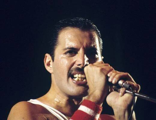 Freddie Mercury, Queen