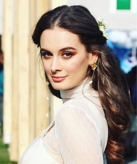 Evelyn Sharma: Check out the Wiki, Age, Biography, Movies, and 39+ Charming Photos of Evelyn Sharma - Filmi tamasha