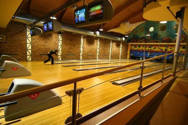 Bowling a bar | Galerie | Bowling a restaurace Manta, Praha 6 