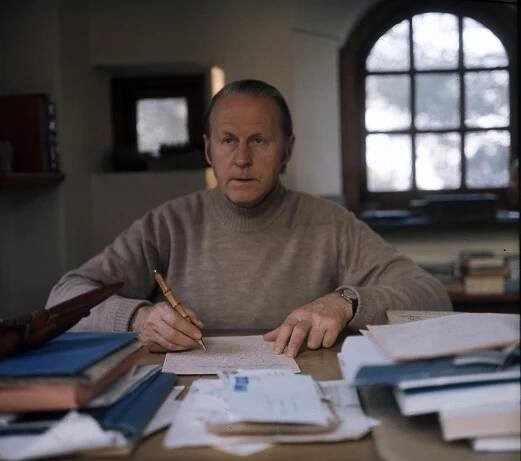 Thor Heyerdahls archives | Explore the Thor Heyerdahl Archives – Photographs, Documents, and Films — Kon-Tiki museet