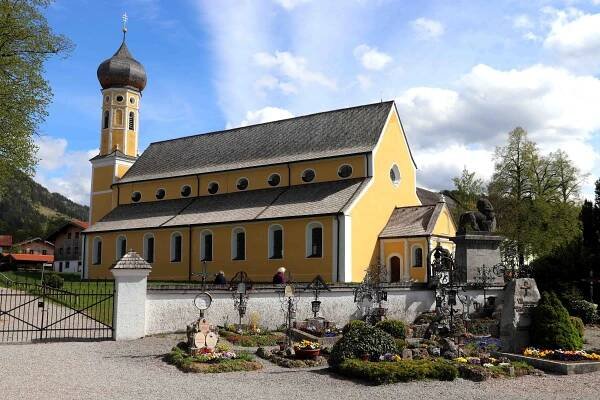 „Von wilden, raubgierigen Slaven“ – Ein Stereotypenfund in einer oberbayerischen Kirche – Stereotyp und Geschichte