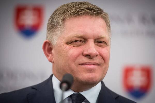 Newsfilter: Pozor, Fico už nechce bojovať programom, ale emóciami a príbehmi