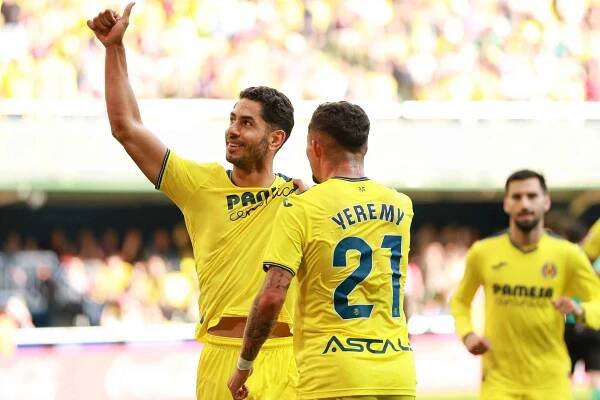 Real vydřel výhru, Barcelona ještě titul slavit nemůže. Villarreal drží naději na LM