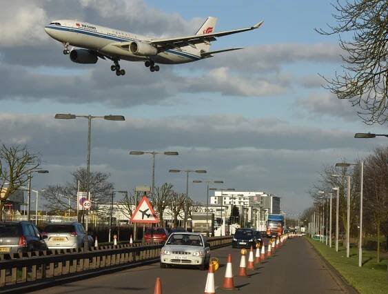 příjezd na heathrow - china airlines - stock snímky, obrázky a fotky