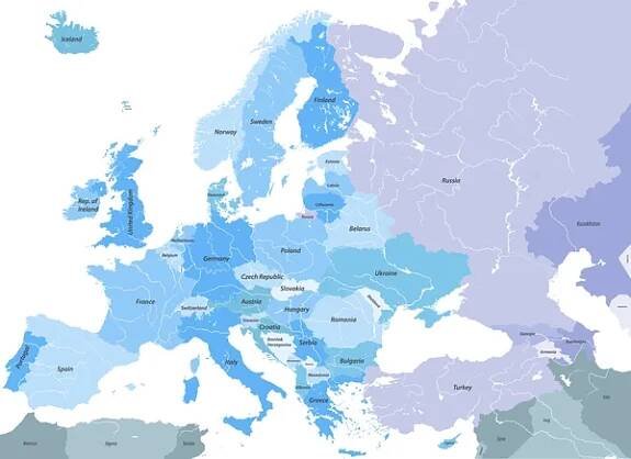 Europe high detailed vector political map with main european rivers — Ilustrace