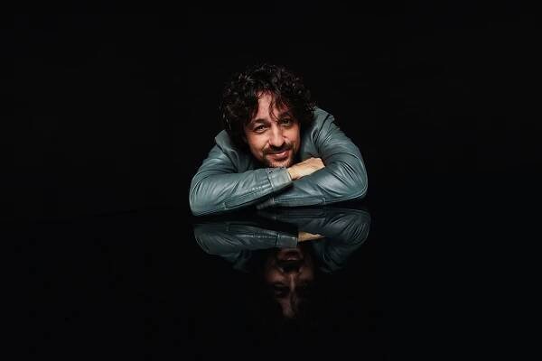 Thomas Ian Nicholas