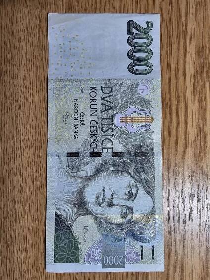 Prodám bankovku 2000 serie E