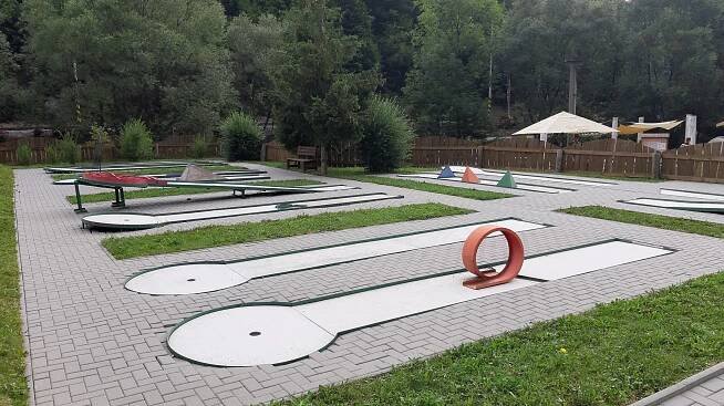 Hluboký dvůr - Minigolf foto 3