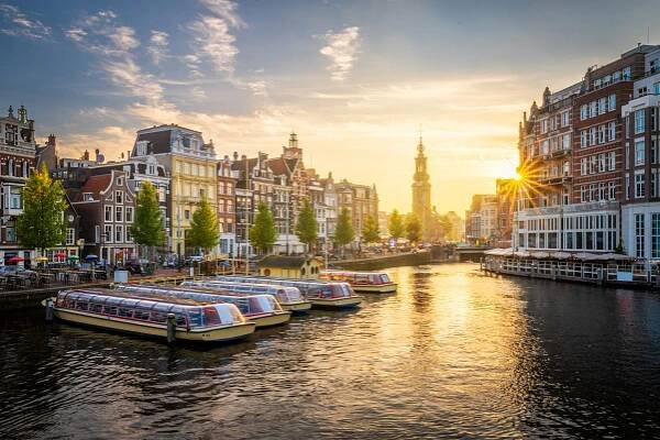 Destinations A-Z: Find Travel Guides by Letter