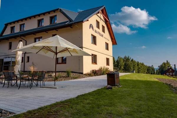 Budova, kde se apartmán nachází