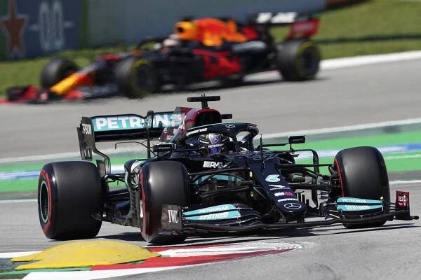 Šampion F1 chce další miliony. Dočká se brzy nové smlouvy?