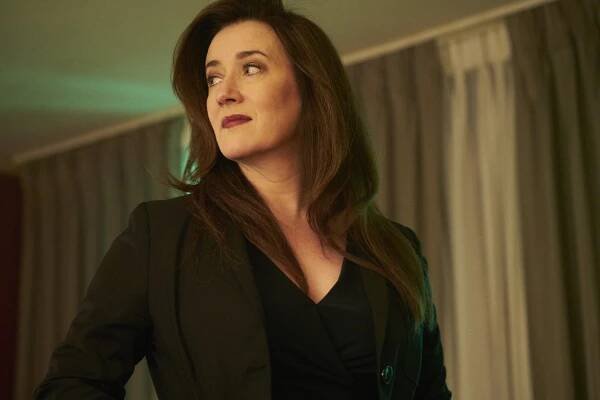 Orphan Black - Guillotines Decide - Z filmu - Maria Doyle Kennedy