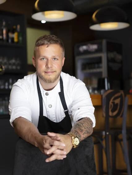 Degustační menu pro dva v restauraci U Eichlerů: husí paštika, vepřová panenka, lívance z podmáslí i nápoje