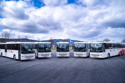 Novými dálkovými autobusy se svezou cestující z Jablonce či Harrachova