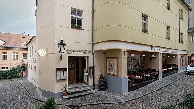Zvenčí si podnik uchoval svůj historický ráz (22. května 2025)