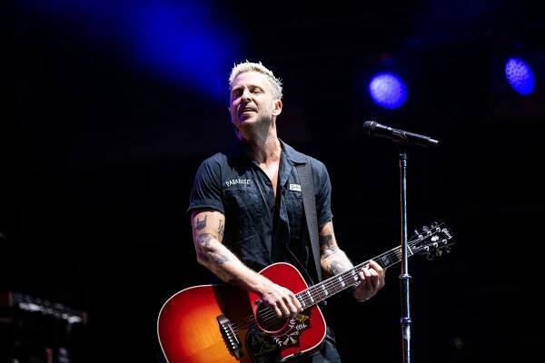 Frontman skupiny OneRepublic Ryan Tedder | iROZHLAS - spolehlivé zprávy