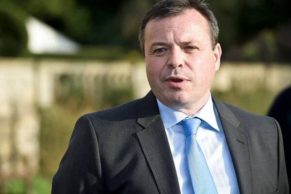 Arron Banks has threatened to leave Ukip after Neil Hamilton's comments