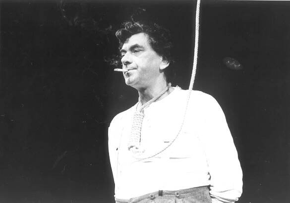 Ladislav Smoček: SMYČKA - Činoherní klub