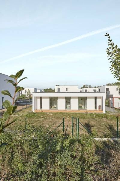 Krásné 4+kk. Úplně nový bungalov vymysleli architekti za skvělou cenu
