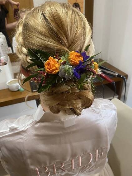 Svatební účesy - Iveta Jursová – Make-up Artist / Hairstylist