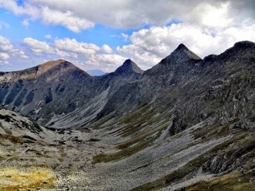 Ostrý Roháč prechod zo Zverovky do Žiarskej doliny | HIKEMATES