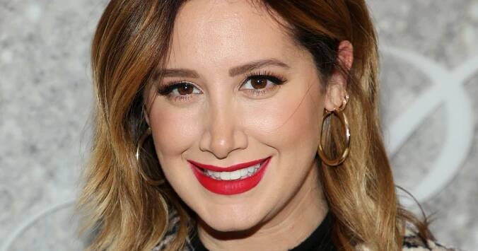 Ashley Tisdale's Cat-Eye Nails Are Magic in a Manicure