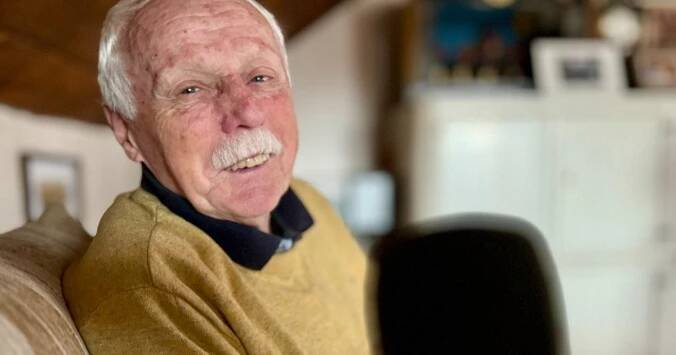 Jsem takový fotograf-uličník, usmívá se herec Brukner. Vyjde mu kniha fotografií