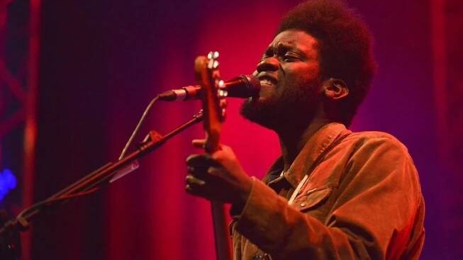 RECENZE: Michael Kiwanuka umí zpívat o noci i lásce