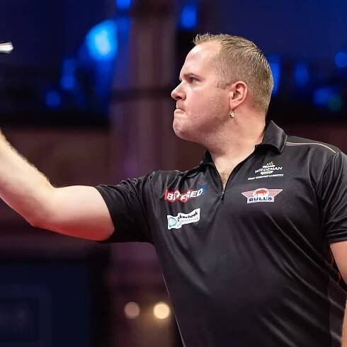 \"I’ve got different words in my head, but I can’t say them!\": Dirk van Duijvenbode laments poor display despite win