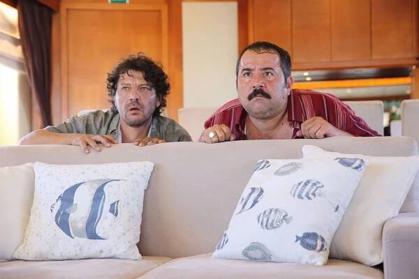 Hedefim Sensin - Z filmu - İlker Aksum, Ata Demirer