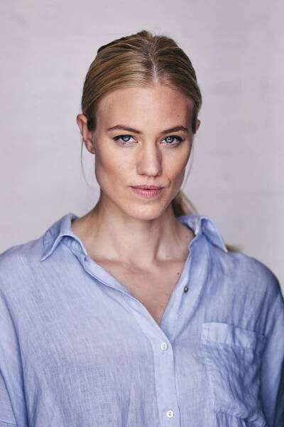 Larissa Marolt - NILS SCHWARZ PHOTOGRAPHY
