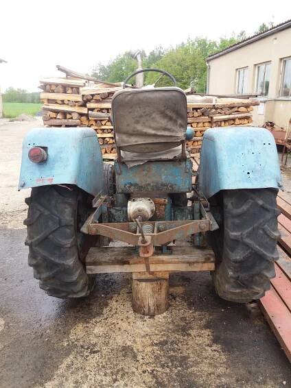 Nakladač UNHZ 750 - torzo