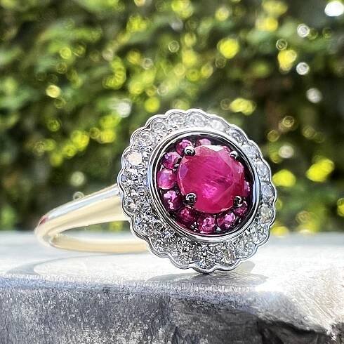 Zlatý prsten s rubíny a diamanty 30420 - Šperky Stuchlík
