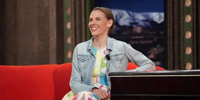 Šárka Krausová se za svobodna jmenovala Vaculíková, nechtěla ale, aby si ji lidé spojovali jen se slavným strýcem, hercem Lukášem Vaculíkem.