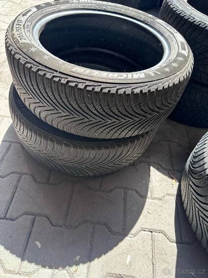 2ks zimních pneu 205/55 R17 - Mladá Boleslav