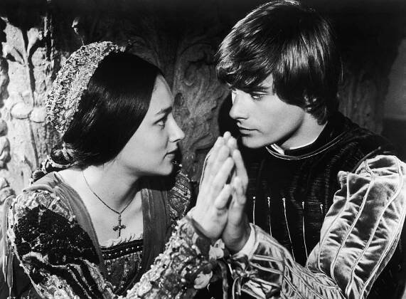 Teen Stars of ‘Romeo and Juliet’ Sue Over Nudity in 1968 Film