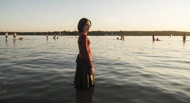 Shira Haas of ‘Unorthodox’ on Sharing the Joys of Her First Emmy Nod