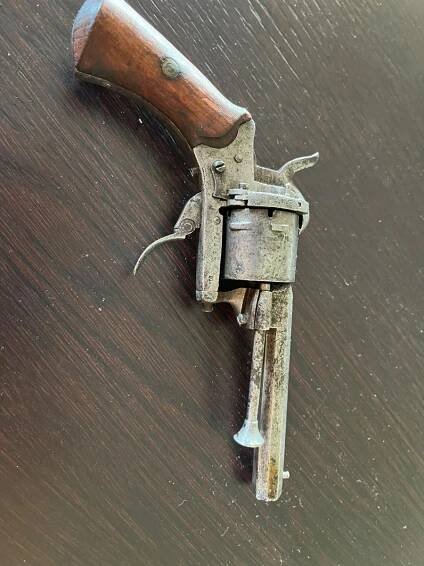 Revolver lefos 7mm - Sběratelské zbraně
