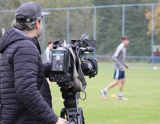 PODÍVEJTE SE: Televizní štáb na tréninku fotbalistů TJ Jiskra Litomyšl