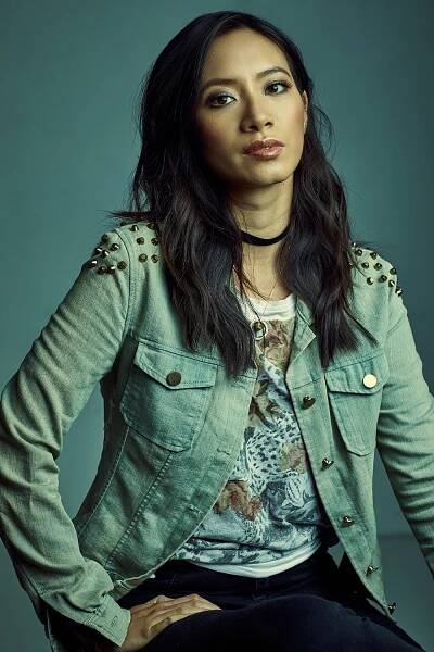 CHANTAL THUY [BLACK LIGHTNING]